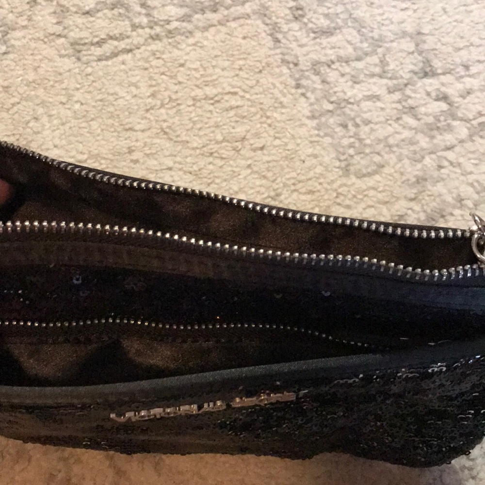 Various items - Picture 2 of 6